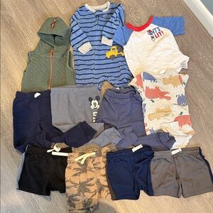 Boy clothing bundle size 18m